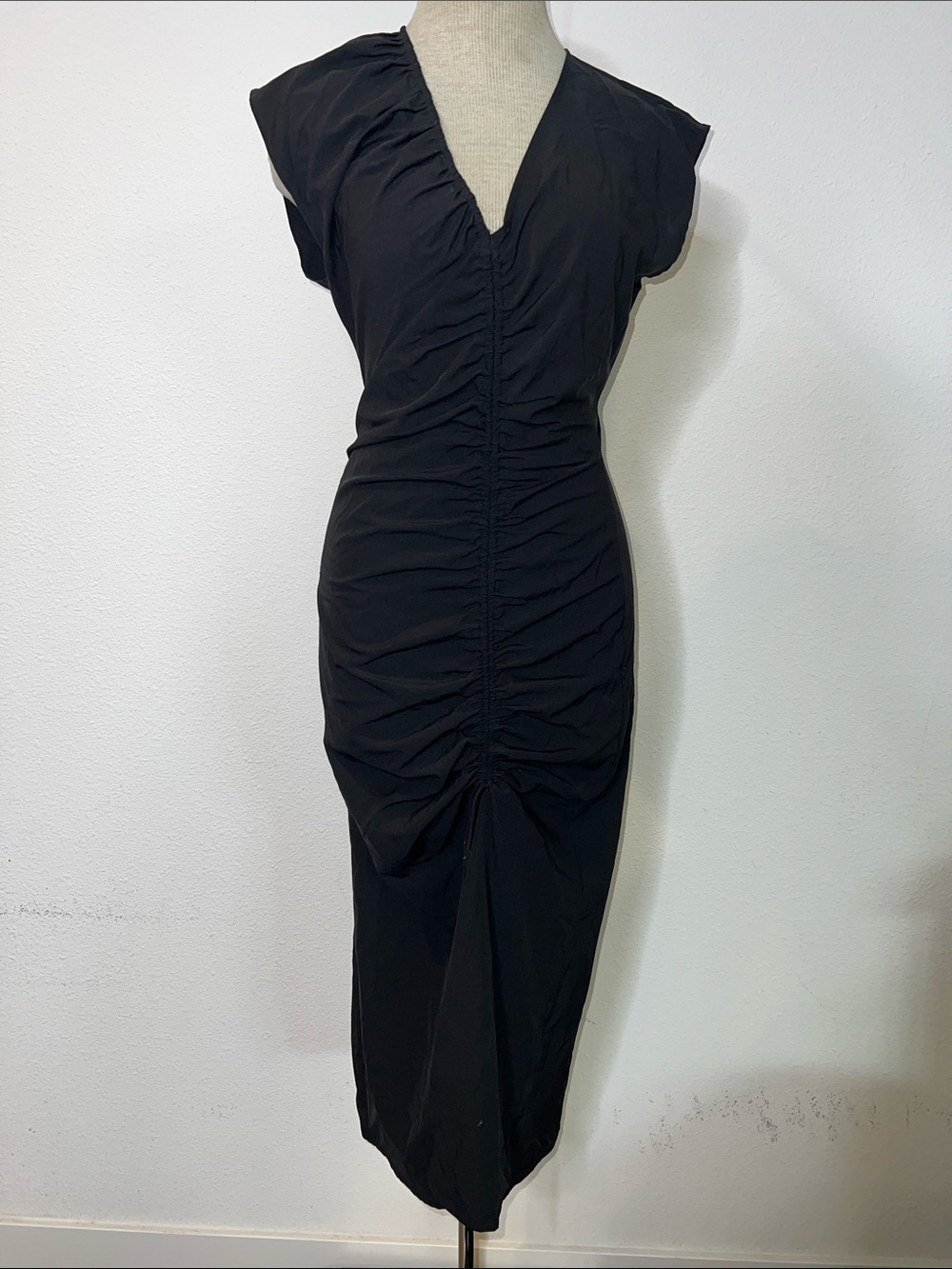 Rails Auren Black Ruched V-Neck Midi Dress